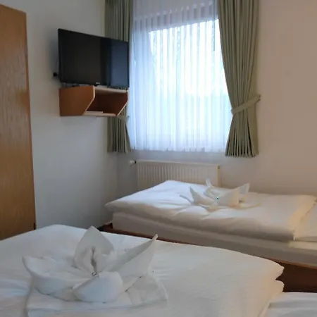 Phv Garni Hotel Vollersode