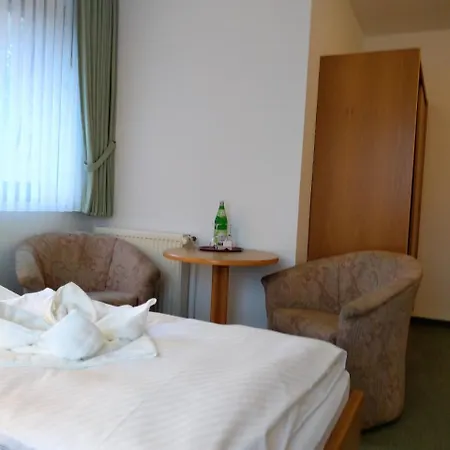 Phv Garni Hotel *